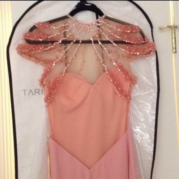 Dress - Picture 3 of 6